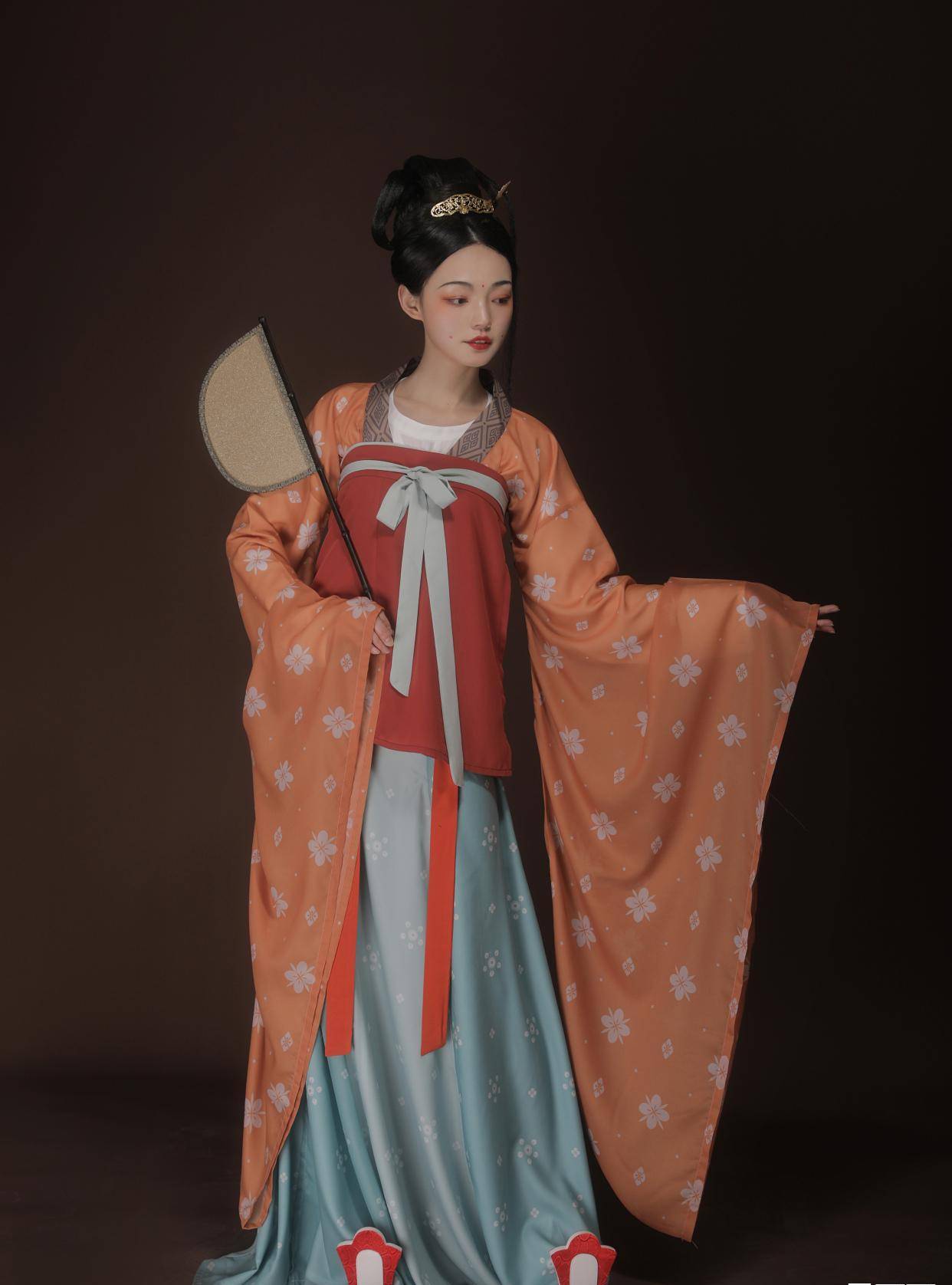 看看这些汉服就知道了,端庄优雅气质十足_穿戴_时期_北朝