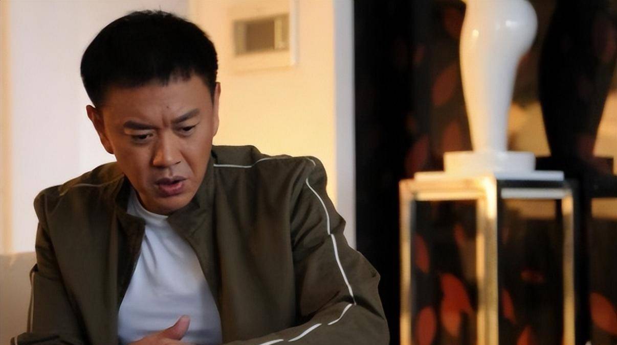 原创冯嘉怡现实中的霸总公认的荧幕绿叶演戏是为了体验人生