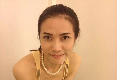 原创             泰国贵妃诗妮娜回宫后，曝光上千张美照，豪宅奢侈品彰显受宠程度