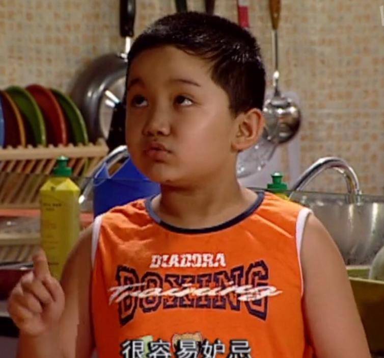 原创家有儿女谁还记得小雨他跟关晓彤合作瘦身成功后帅到不敢认