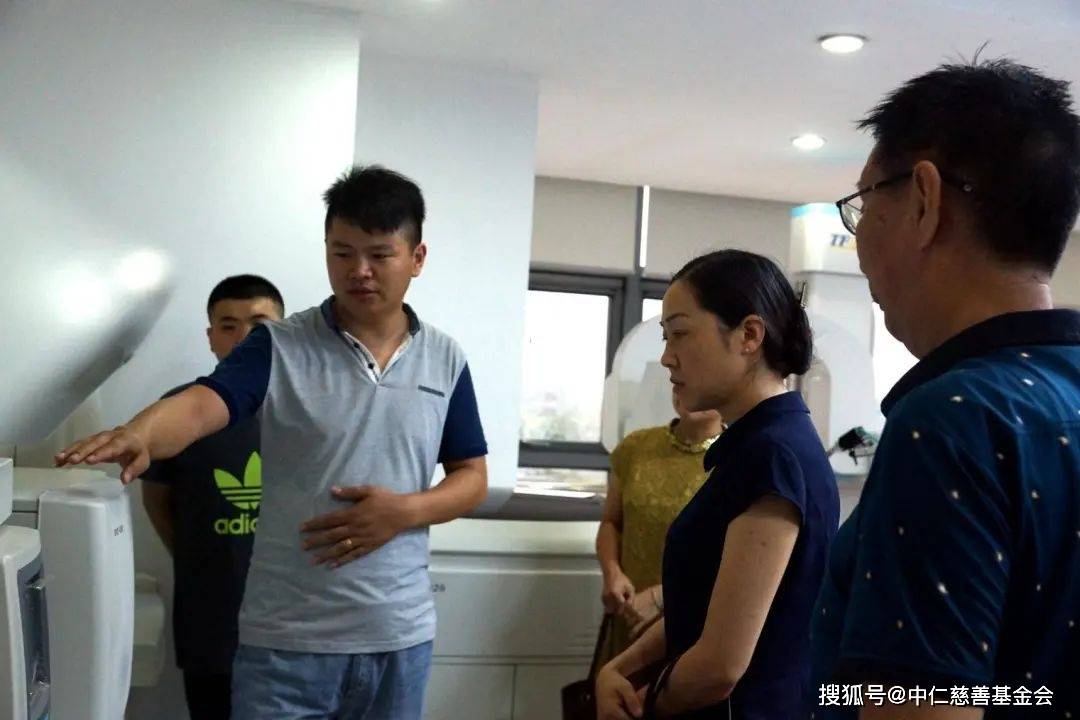 2016年7月12日,湖南石门县政府刘颖副县长,民政局林局长一行莅临我会