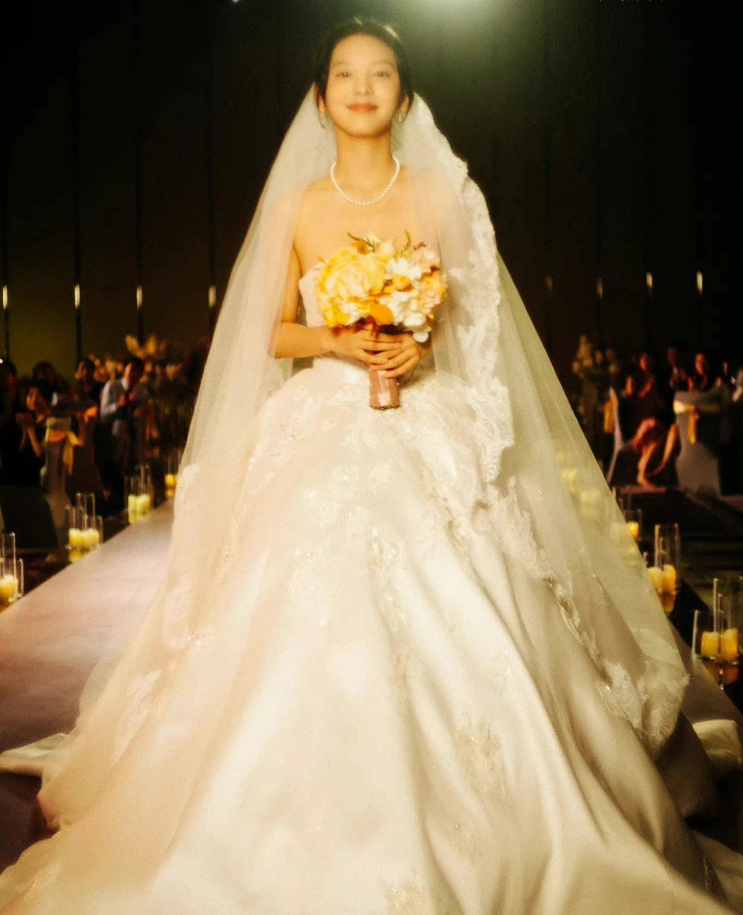 国民初恋章若楠,哭时楚楚动人,笑时甜美永胈电影_婚礼_尤咏慈