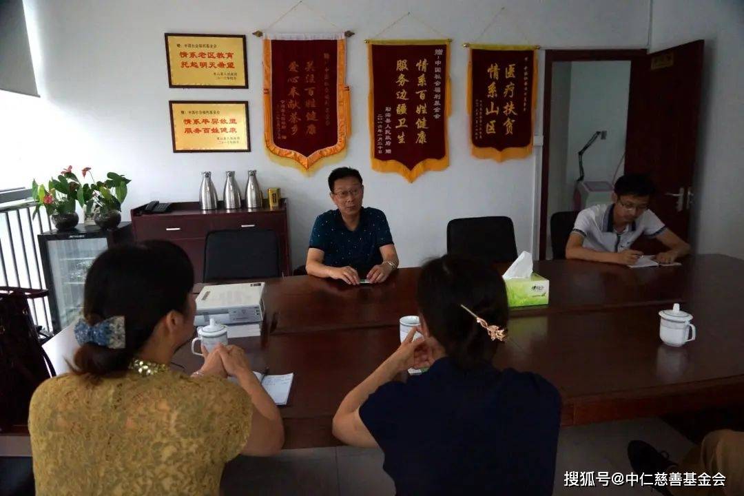 2016年7月12日,湖南石门县政府刘颖副县长,民政局林局长一行莅临我会