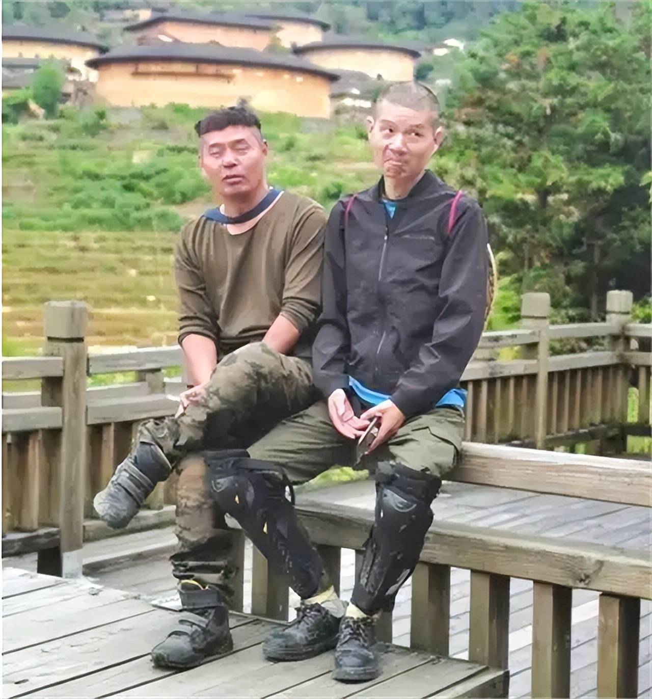 他写了遗书给我,路上去世我会带他回家_贺湘闽_梁成_好朋友