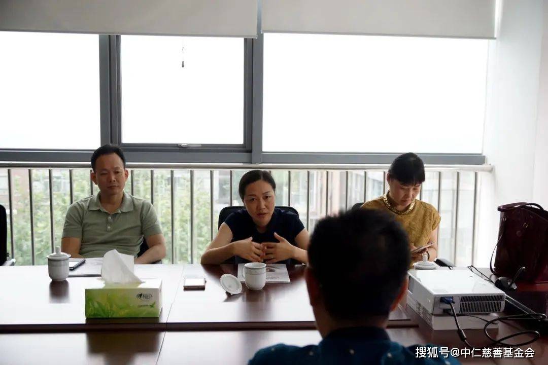 2016年7月12日,湖南石门县政府刘颖副县长,民政局林局长一行莅临我会
