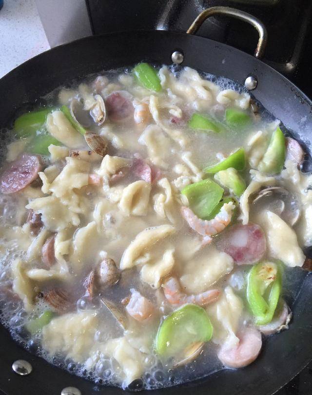 原创不到30块钱的配料就能做出一大锅美味的面粉粿