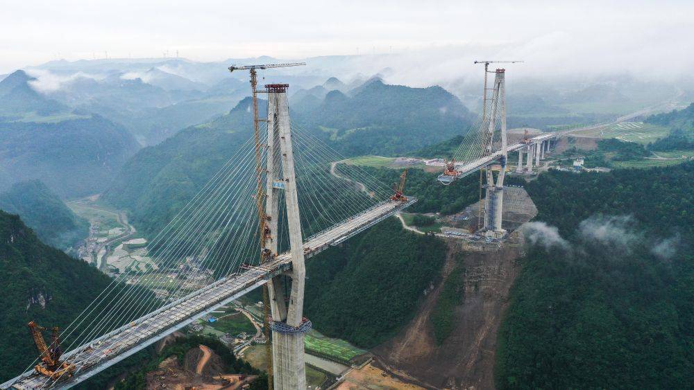 貴州龍里朵花特大橋建設有序推進