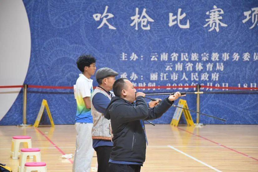 吹枪比赛选手称享受民族文化交流交往