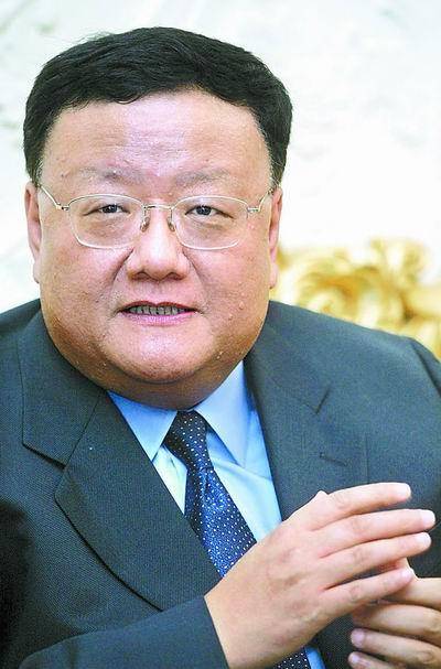 原创刘长乐已经70岁了现在已退居幕后他和同事们珍贵的合影照曝光