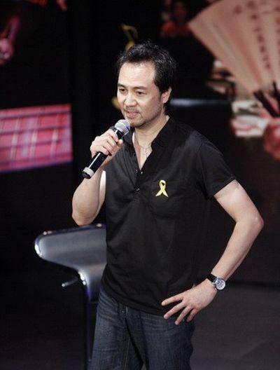 原创童安格61岁了如今踪迹难寻25岁的女儿长相清纯靓丽端庄