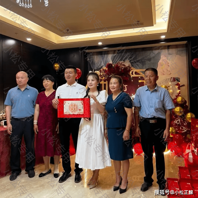 辱母案始末2016年4月13日,吴学占在苏银霞已抵押的房子里,指使手下