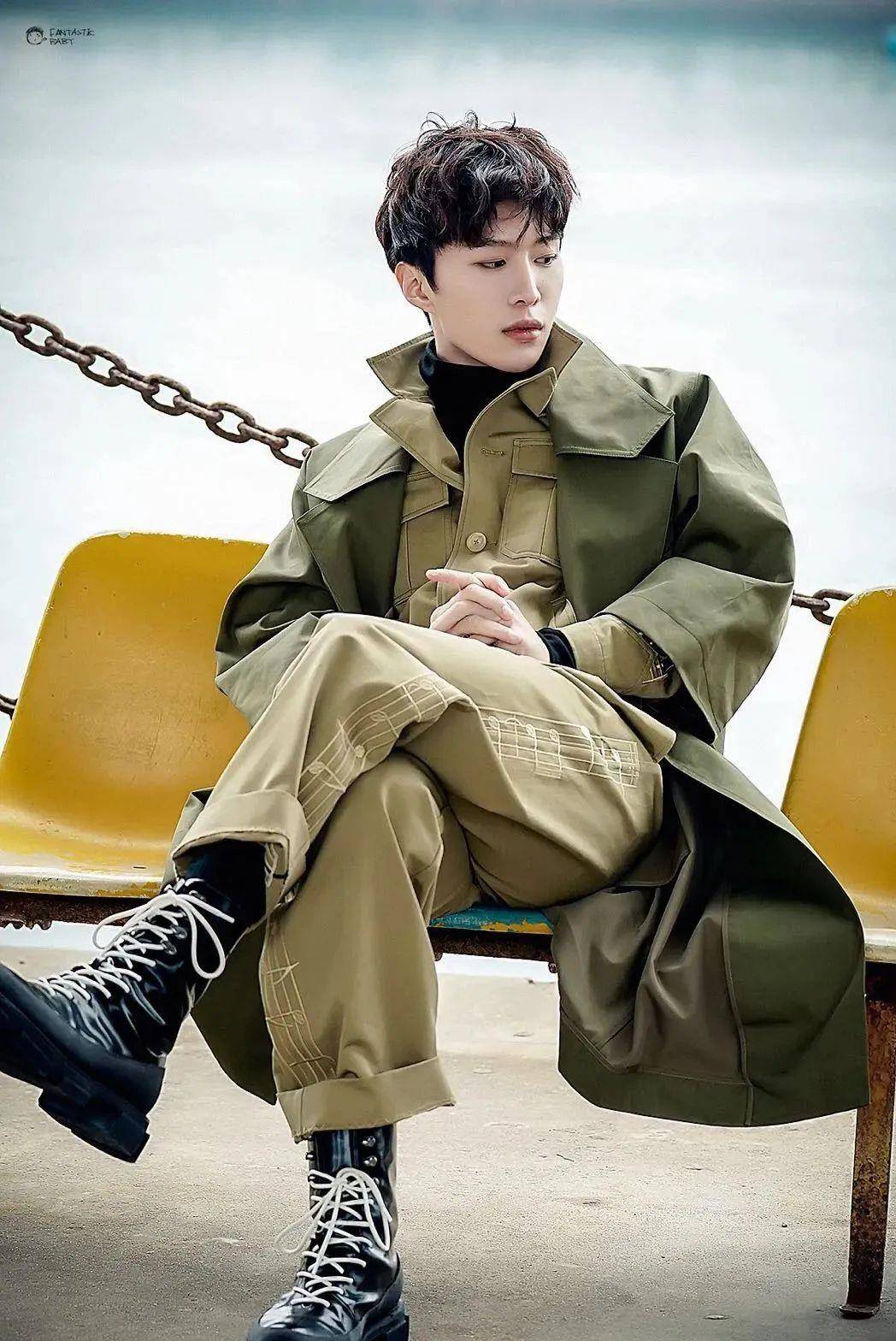 原创21岁范丞丞恋爱细节曝光粉丝表示苏断腿好帅好甜好喜欢