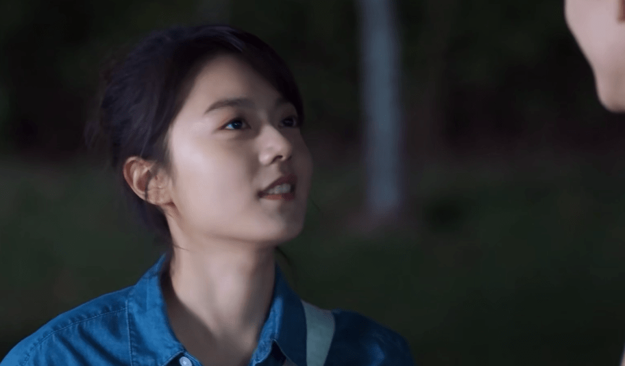 那么,如果把人见人爱的"李诗情"放到《流浪地球》里,换掉那个懦弱爱哭