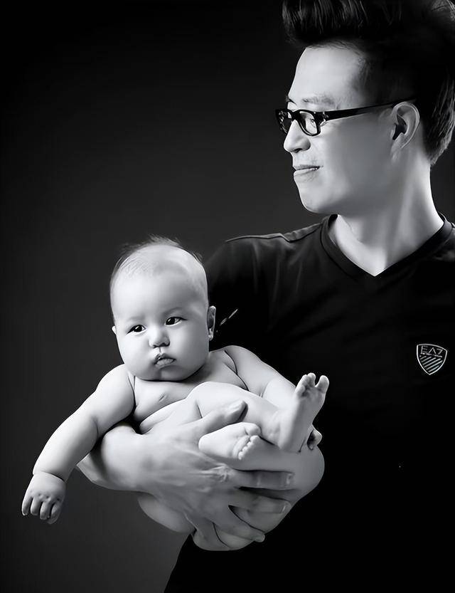 白燕升巅峰时期离开央视对瘫痪妻子宠爱有加50岁生2胎