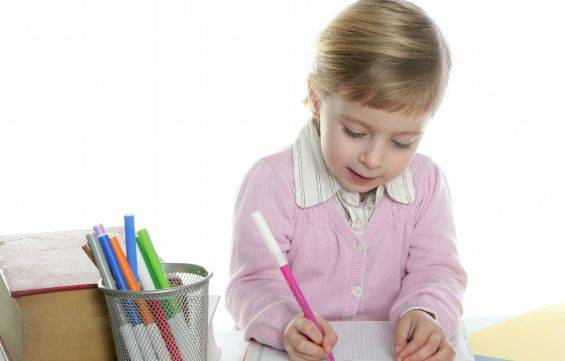 【儿童涂鸦】儿童涂鸦的几个阶段_1-3岁儿童涂鸦特点及教育建议
