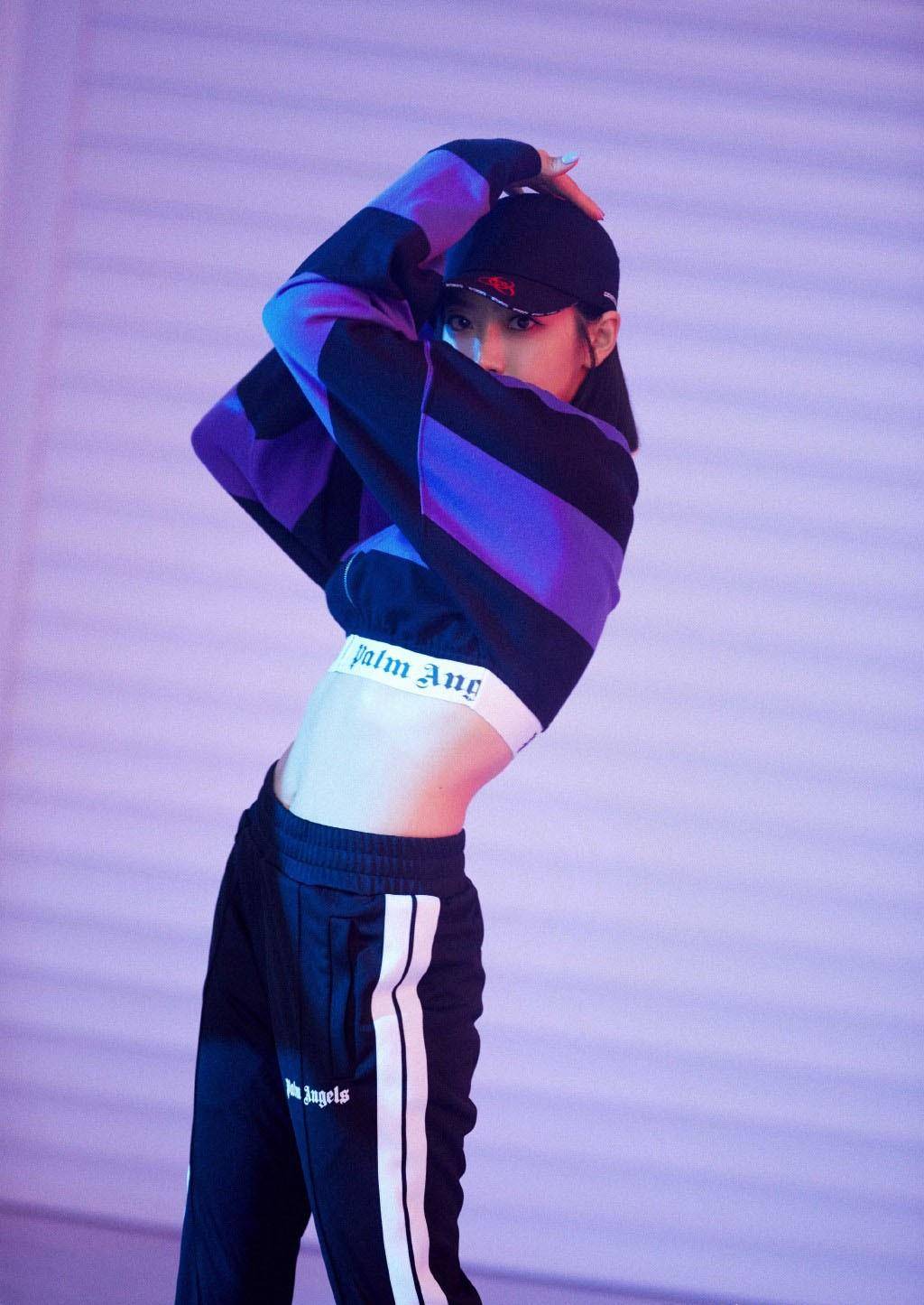 宋茜穿露脐上衣秀"柳叶腰",小个子私服模板,又高又瘦好迷人_白色_造型