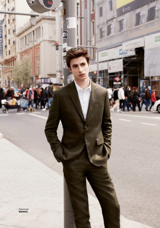 西班牙97年当红男模气场全开,银发少年造型太惊艳_奥斯