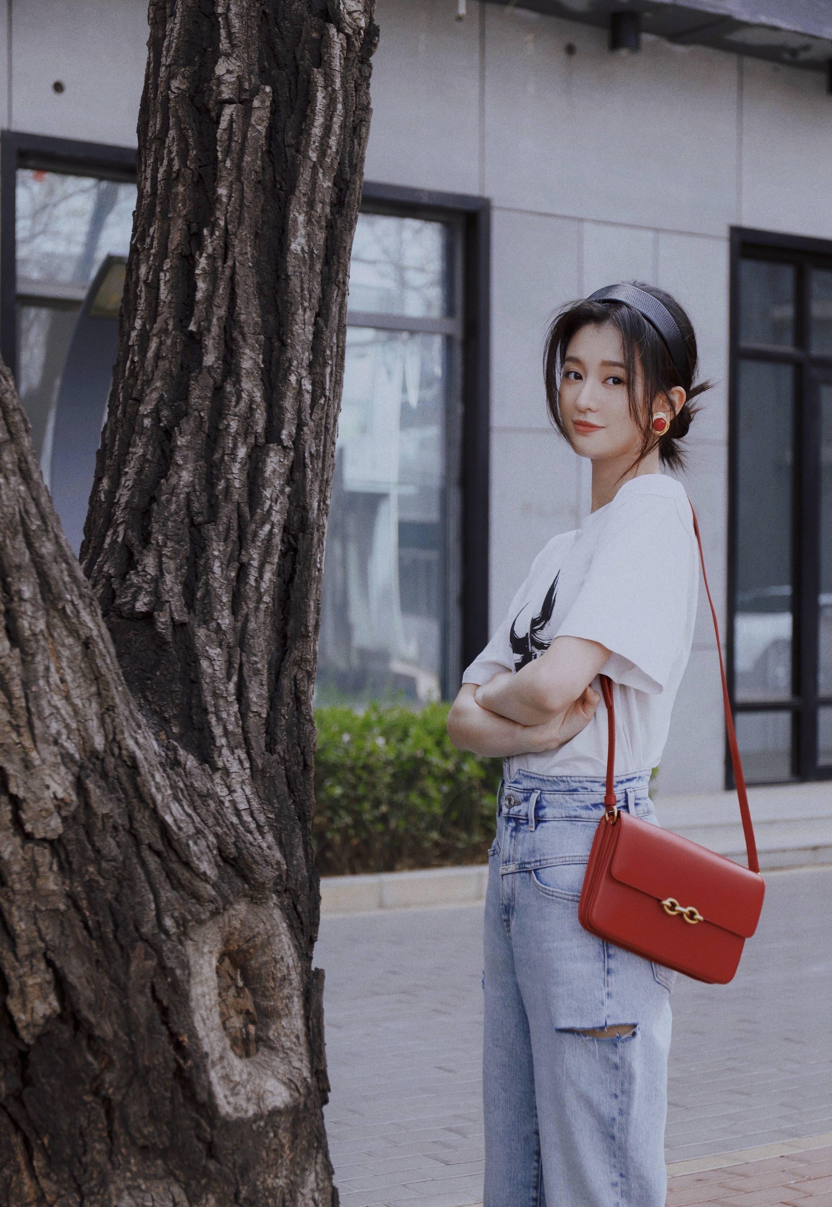 原创乔欣真果然是穿搭小天才甜美与酷帅混搭清新时尚不失高级感