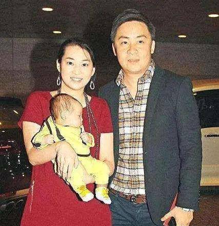 立志为三子而活,当初因儿子鼓励再婚陈伶俐回想起当初刚分手时,年仅