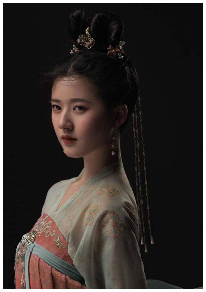 女明星唐朝造型杨超越朦胧忧郁景甜时尚大气都美不过她