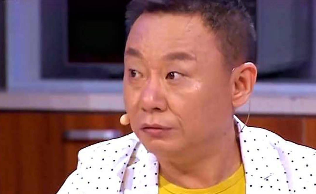 知名小品演员邵峰:妻子患病不离不弃,如今现身街头略显苍老_生活_表演