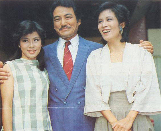 那天凌晨,我拍戏到四五点才收工回家睡觉,早上八点就忽然被老婆叫醒