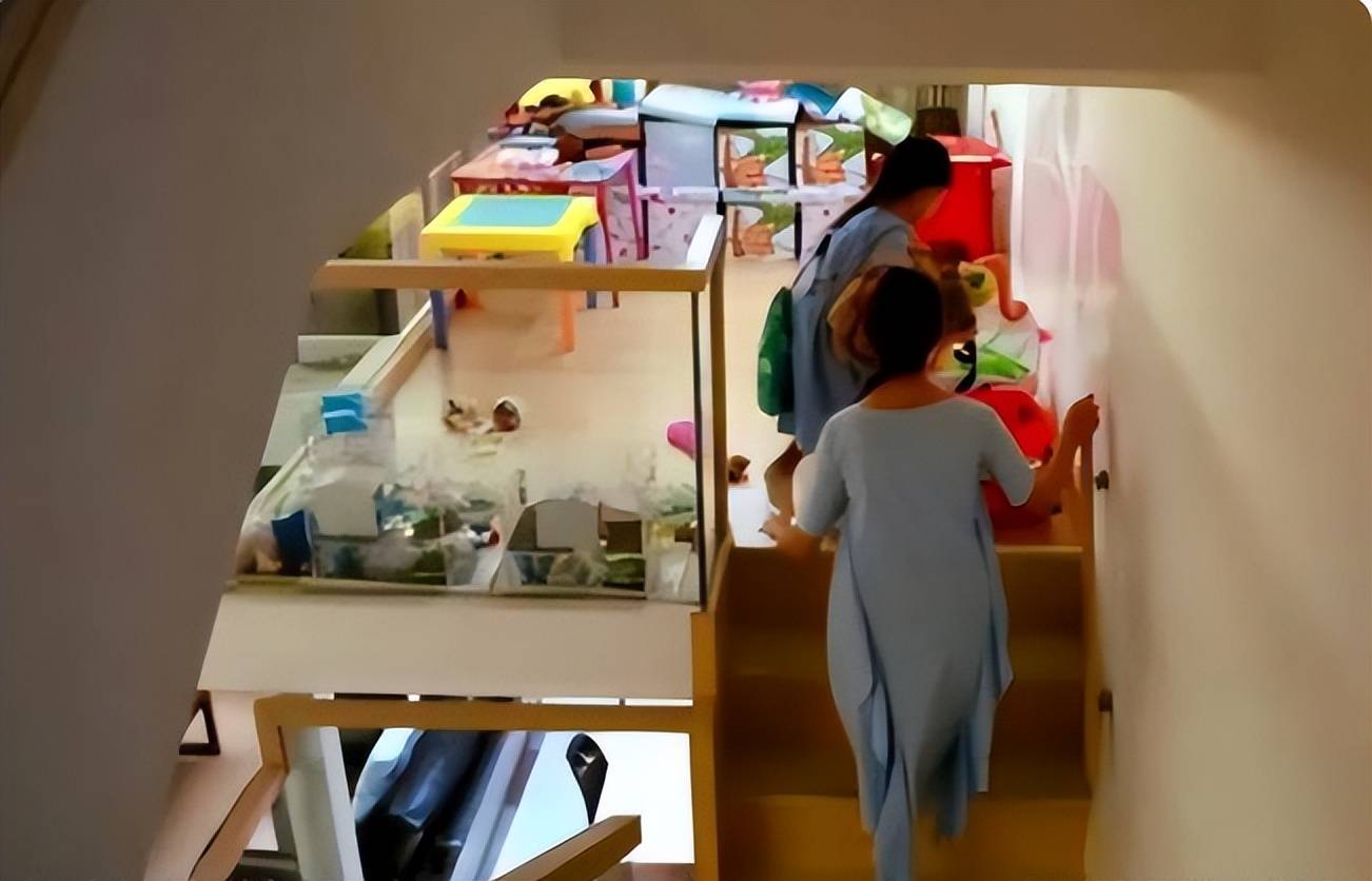 原创蔡少芬一家匆忙搬离上海豪宅也急着出租网友说进军内地失败