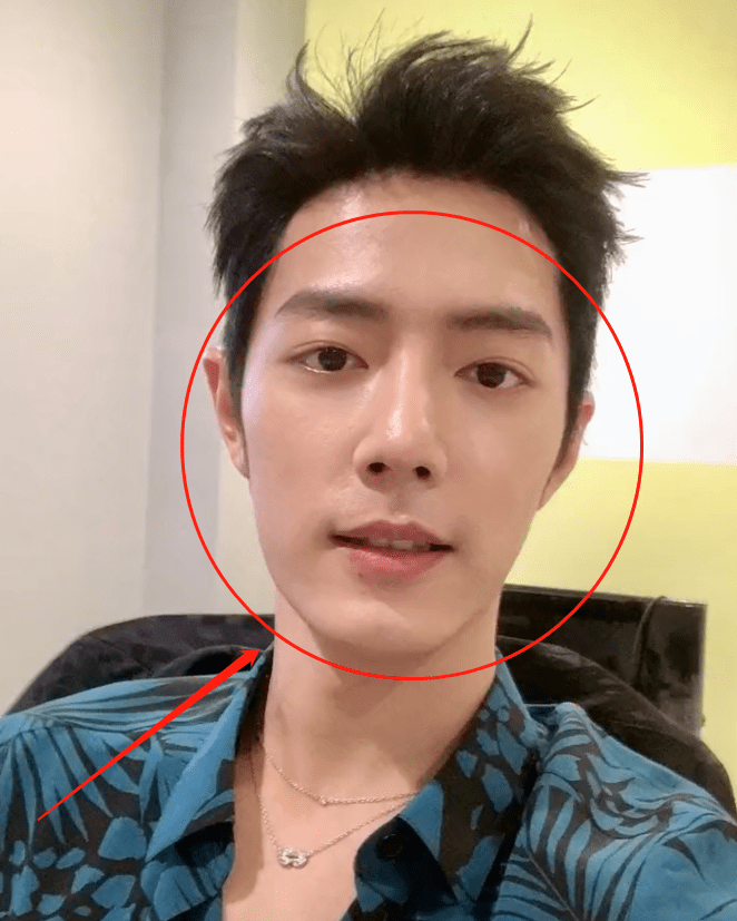 原创肖战用大嘴特效自拍看清无美颜下的皮肤状态果然有颜就是任性