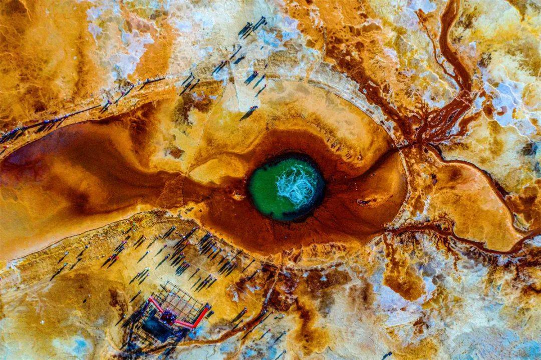 察尔汗盐湖/水上雅丹/俄博梁雅丹_柴达木_魔鬼城_世界