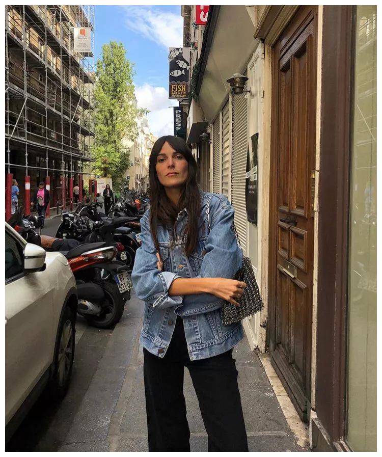 原创来自法国帅气中性风时尚博主leia日常穿搭推荐