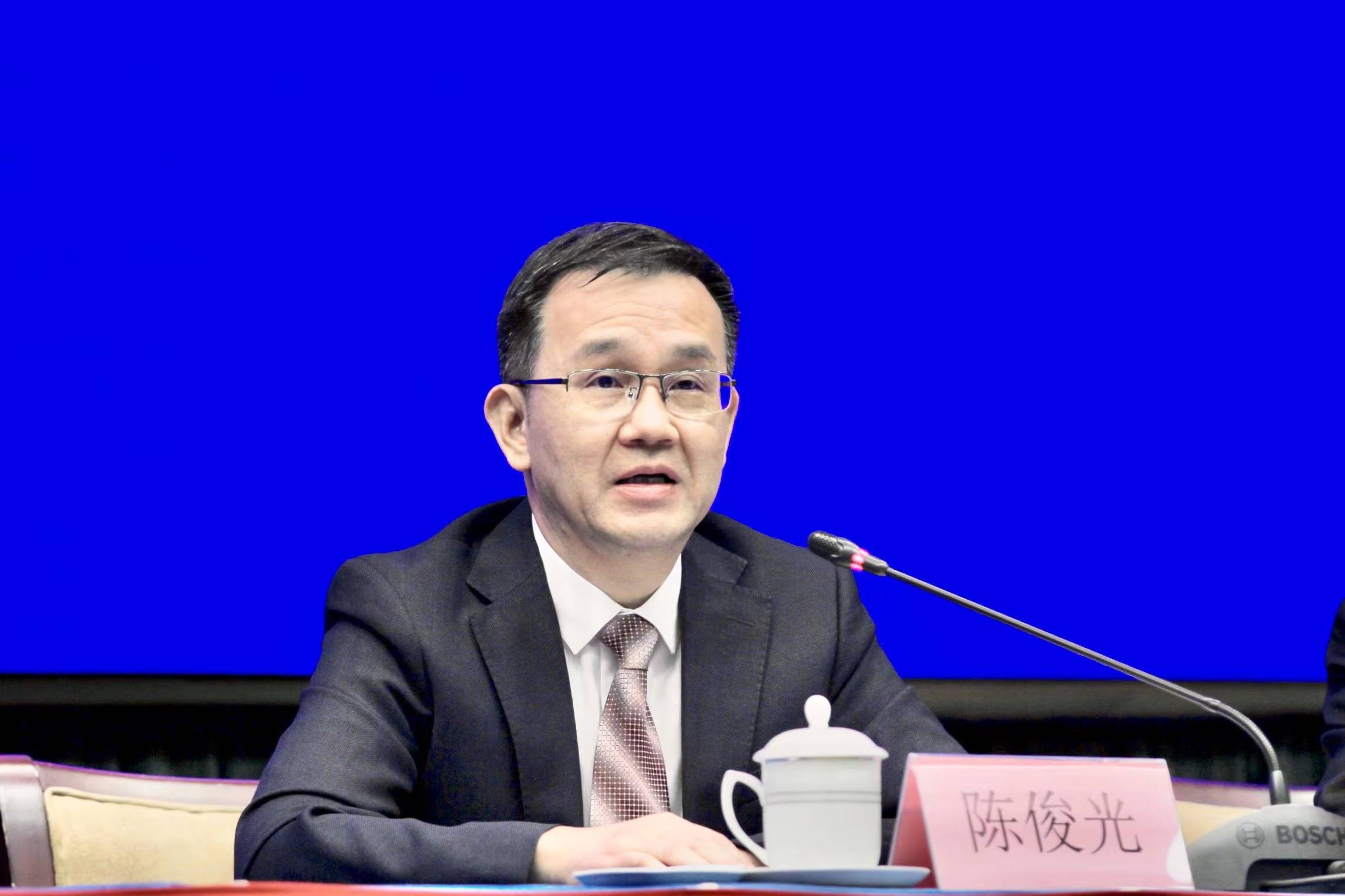 广东省林业局长陈俊光生态保护使广东大地天更蓝山更绿水更清