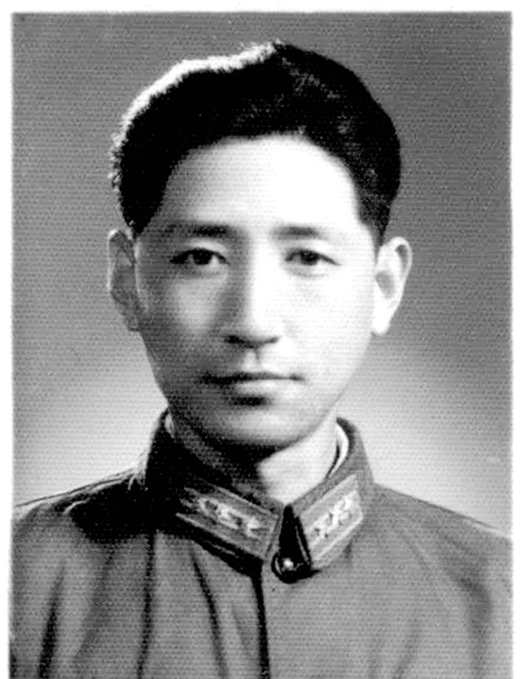 那么,对于该片中的主要演员来说,如连长张忠发的饰演者高保成,指导员