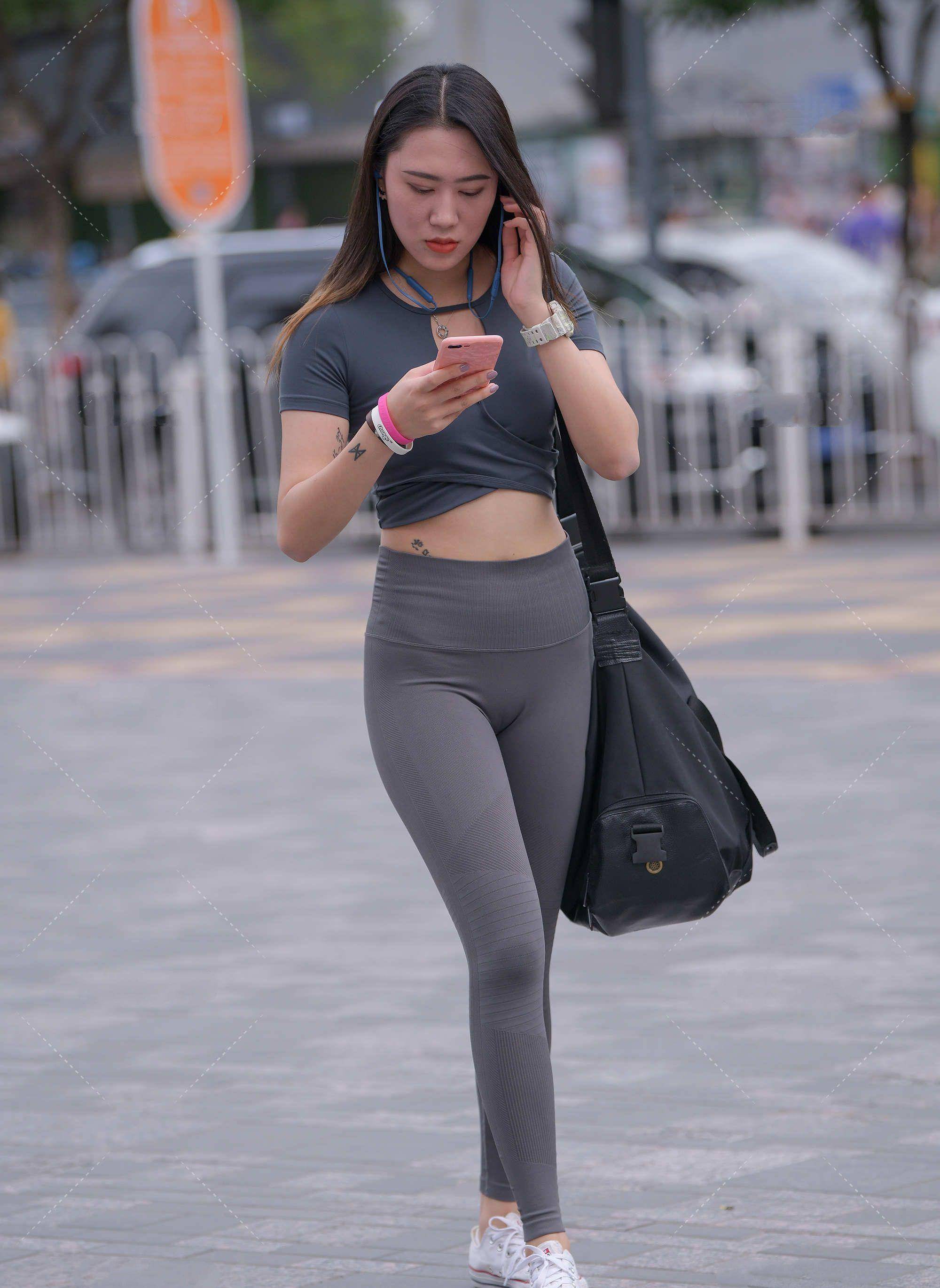 看看这位美女怎么穿搭,秀出自己好身材_衣服_款式_姐姐