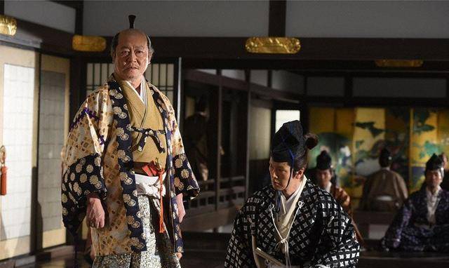 日本将刽子手这个职业视为荣耀,他们采取世袭制的方式保持家族的延续