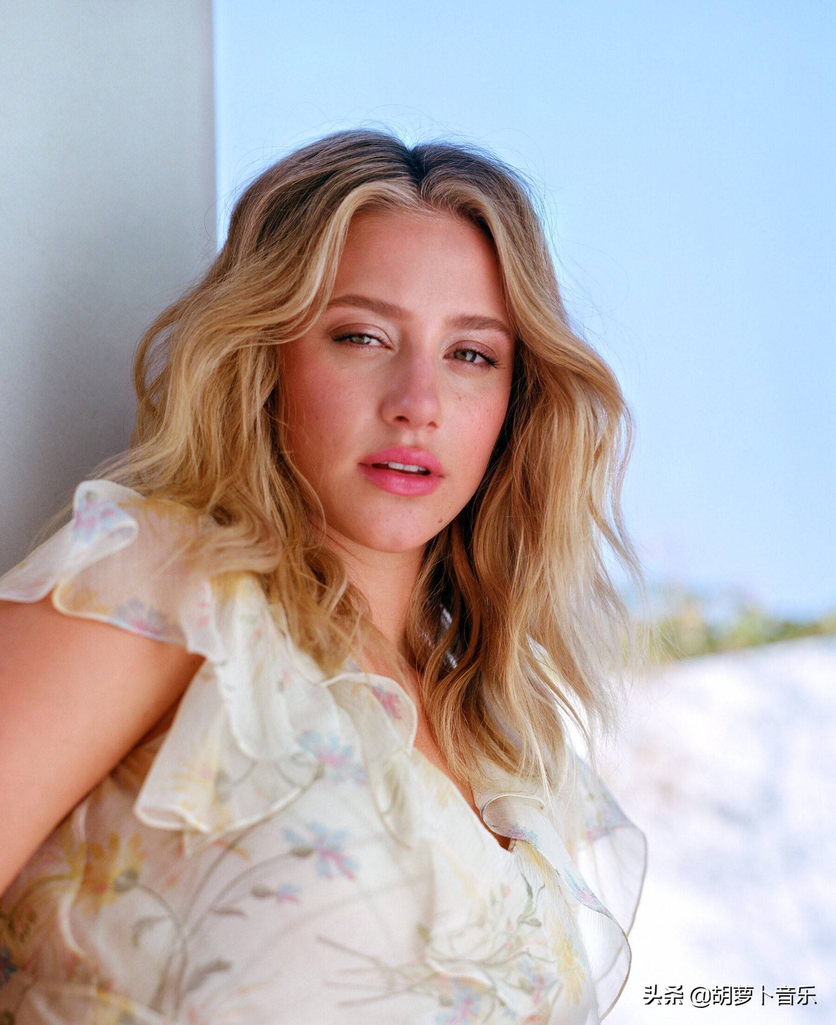 seventeen杂志发布道歉声明,他们刊登了对《河谷镇》女演员lili