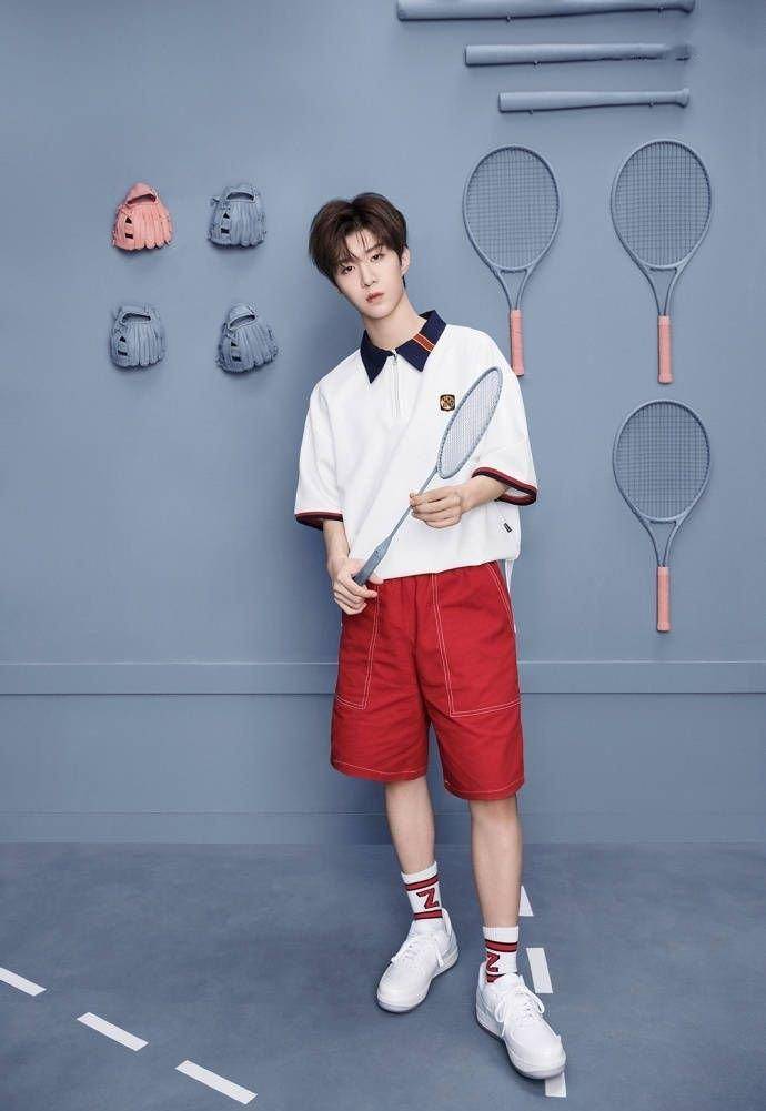 原创范丞丞新生偶像时尚嗅觉超级强穿搭吸睛日漫系美少年一枚