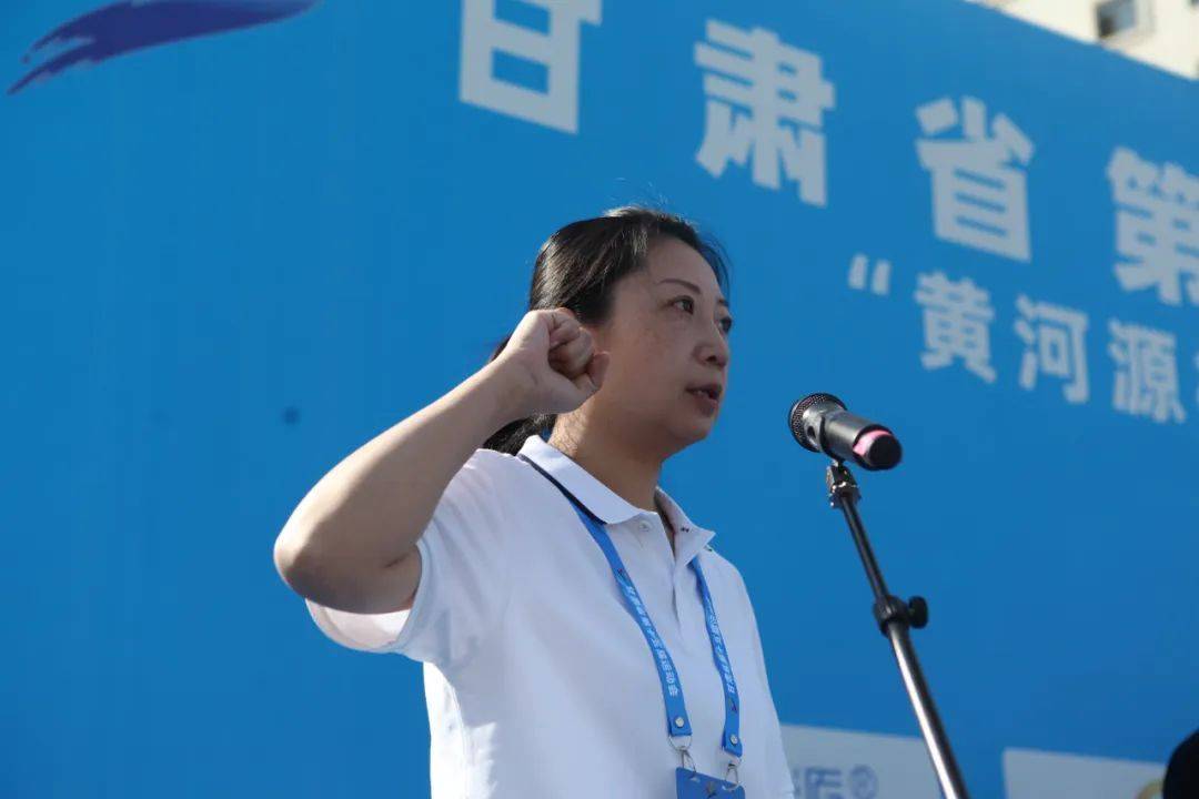 运动员代表宣誓▲陈殿魁致辞▲周金平宣布比赛开赛