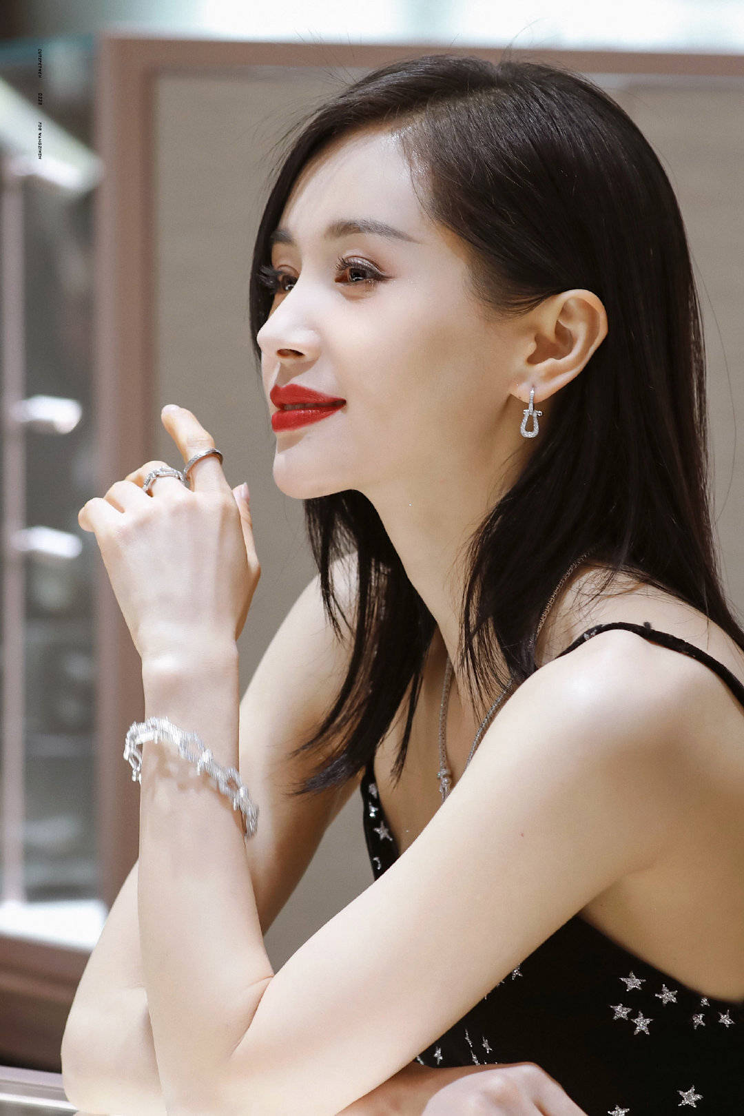 原创怦然再心动海报发布王子文美人鱼造型惊艳亮相