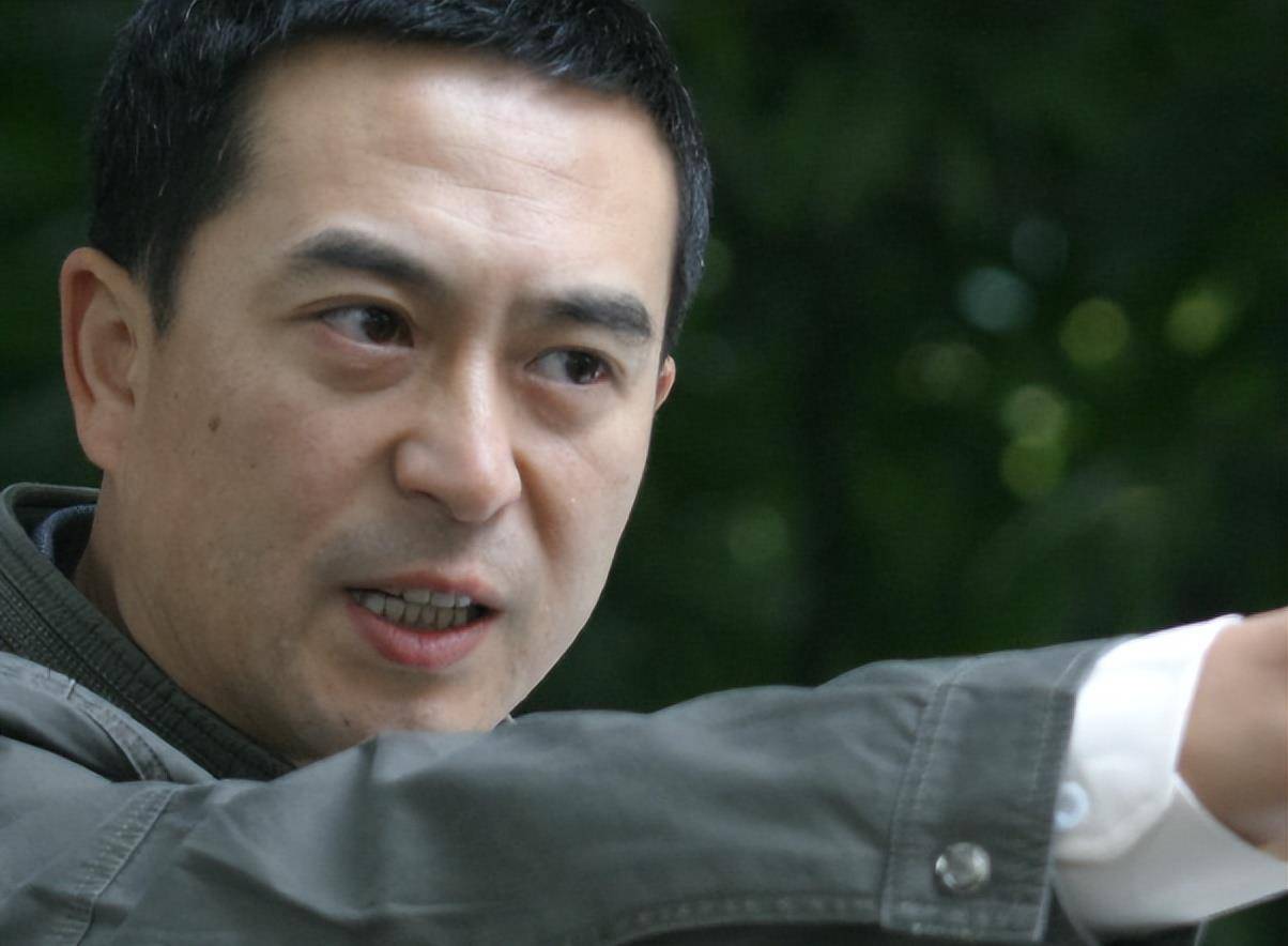 张嘉怡:他的前妻杜军让他很伤心,见到王海燕后,他的家人很高兴心底深