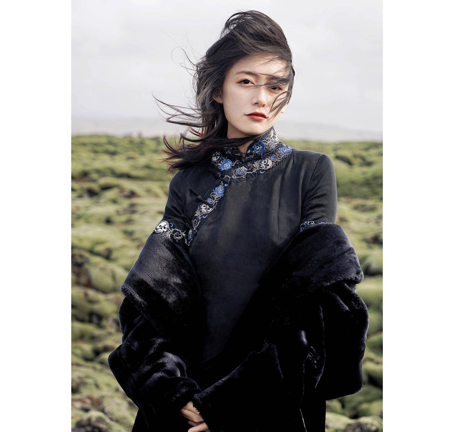 原创难怪黑尾酱喜欢穿衣宽松身穿旗袍的她网友上帝是公平的