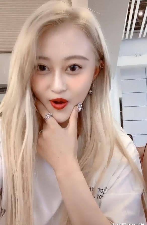 孙侨潞_样子_白色