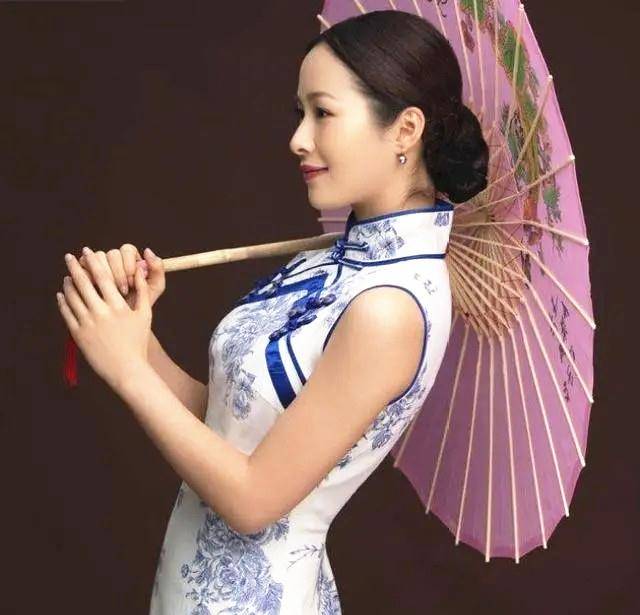 刘芳菲旗袍图片