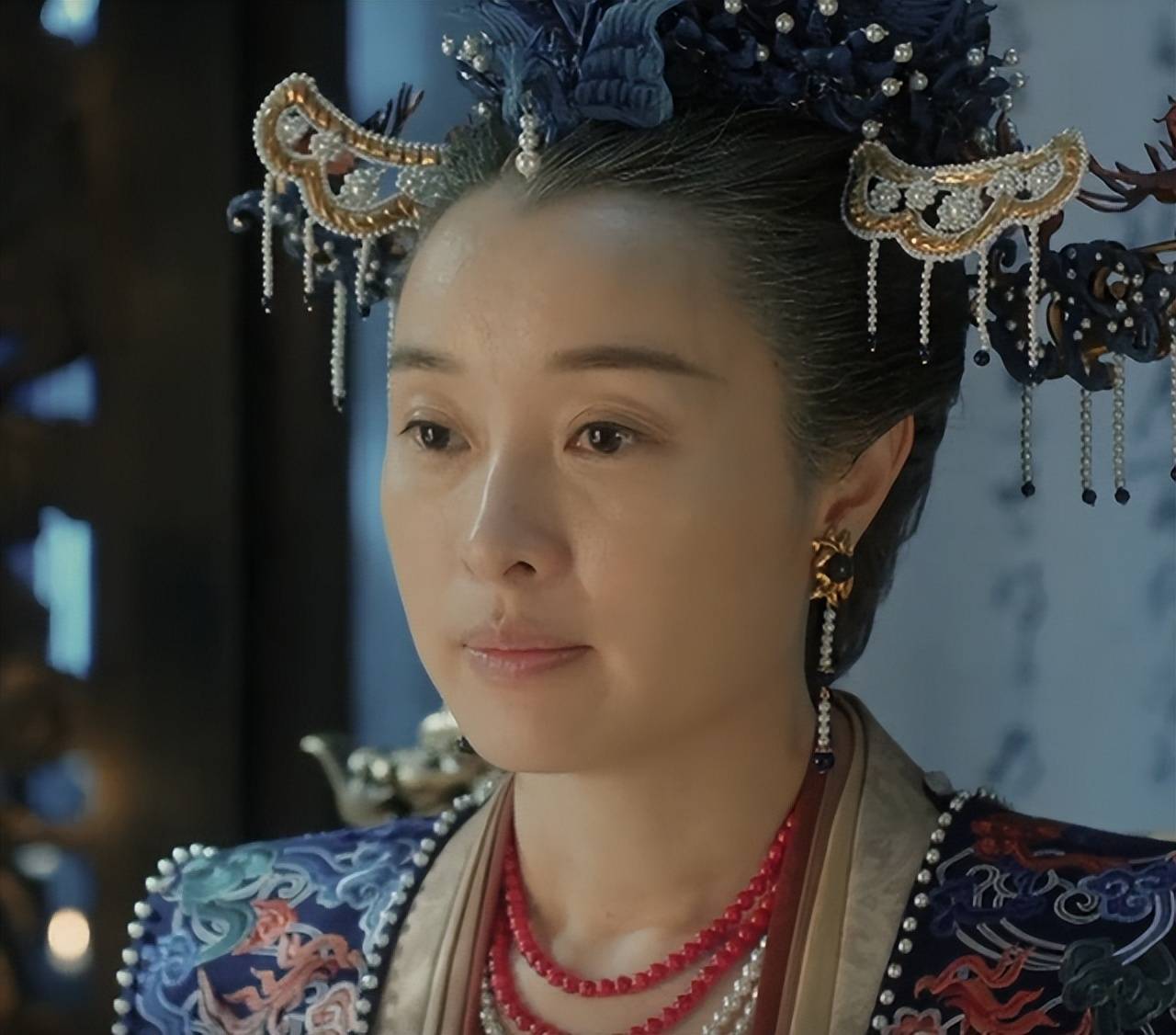 刘娥:从孤女到太后的人生逆袭,手握大权却不学武则天成为女皇_宋真宗