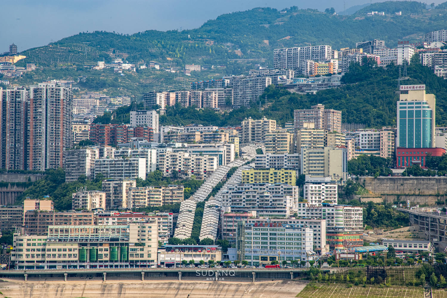 山城中的山城！奉节海拔高度是重庆主城的两倍，堪称“立体魔幻”