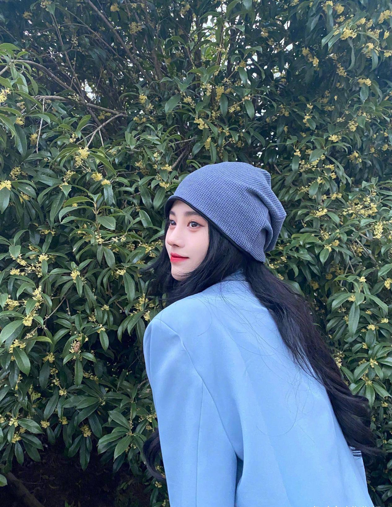 原创秋日女友上线鞠婧祎近照曝光可盐可甜少女感十足