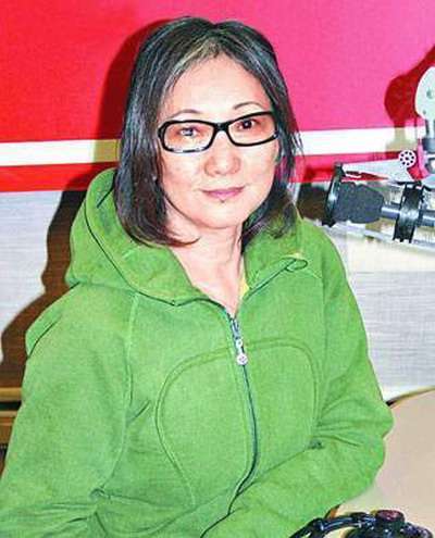 因为看过母亲的悲伤,所以在吴正元要去寻找下一段恋情时,儿子林德信总