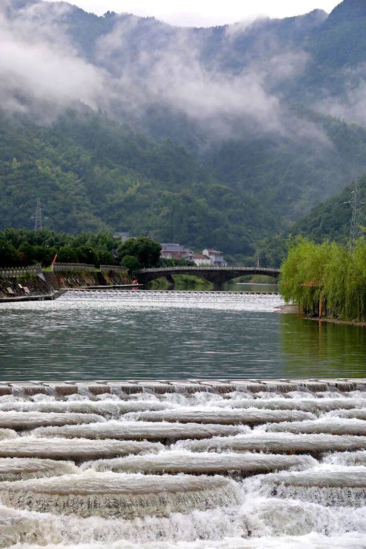 20000方水面3000方草坪两大水坝景观它会成为今夏的网红嬉水点吗