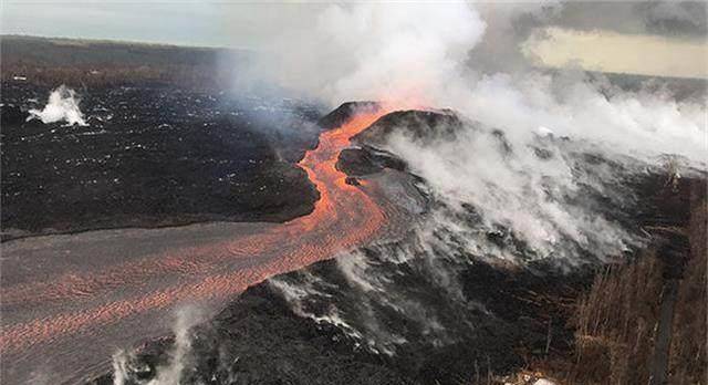 夏威夷火山的爆发产生了555英亩的新土地，大岛越来越大！