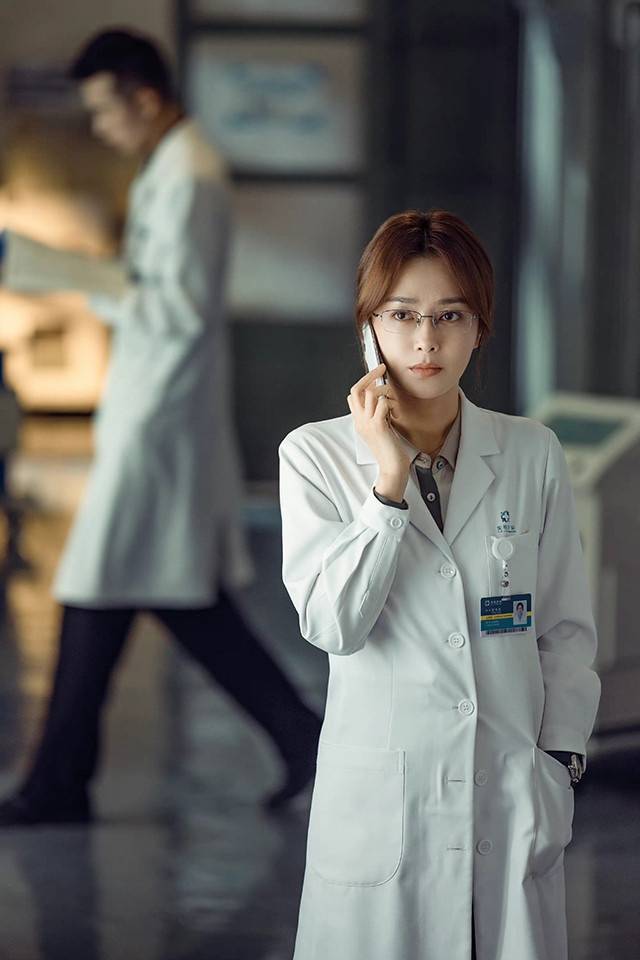 2022年9位饰演医生的演员秦岚飒爽可爱肖战余生穿白大褂超帅