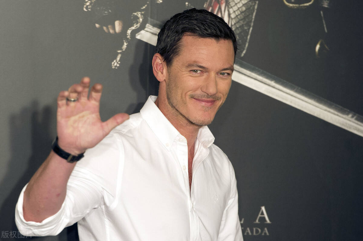 《德古拉元年》,每个角色都演绎得非常好,不仅有魅力而且有深度,恳栽